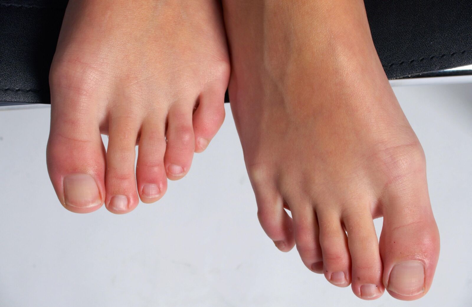 toes&piggies detailed close up 