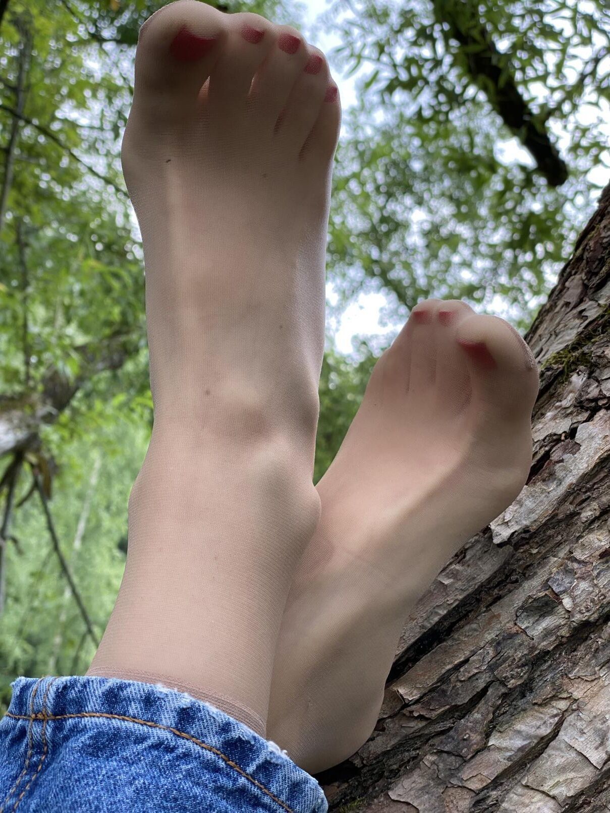 Ex petite amie dans des chaussettes en nylon nues