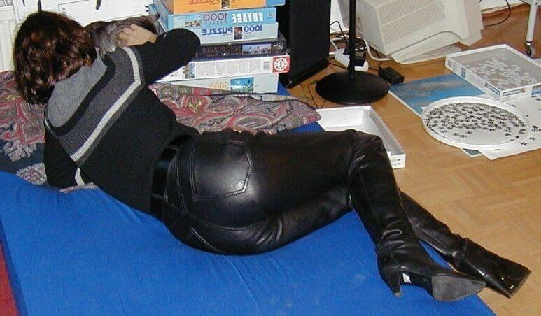 Mulheres sexy em couro