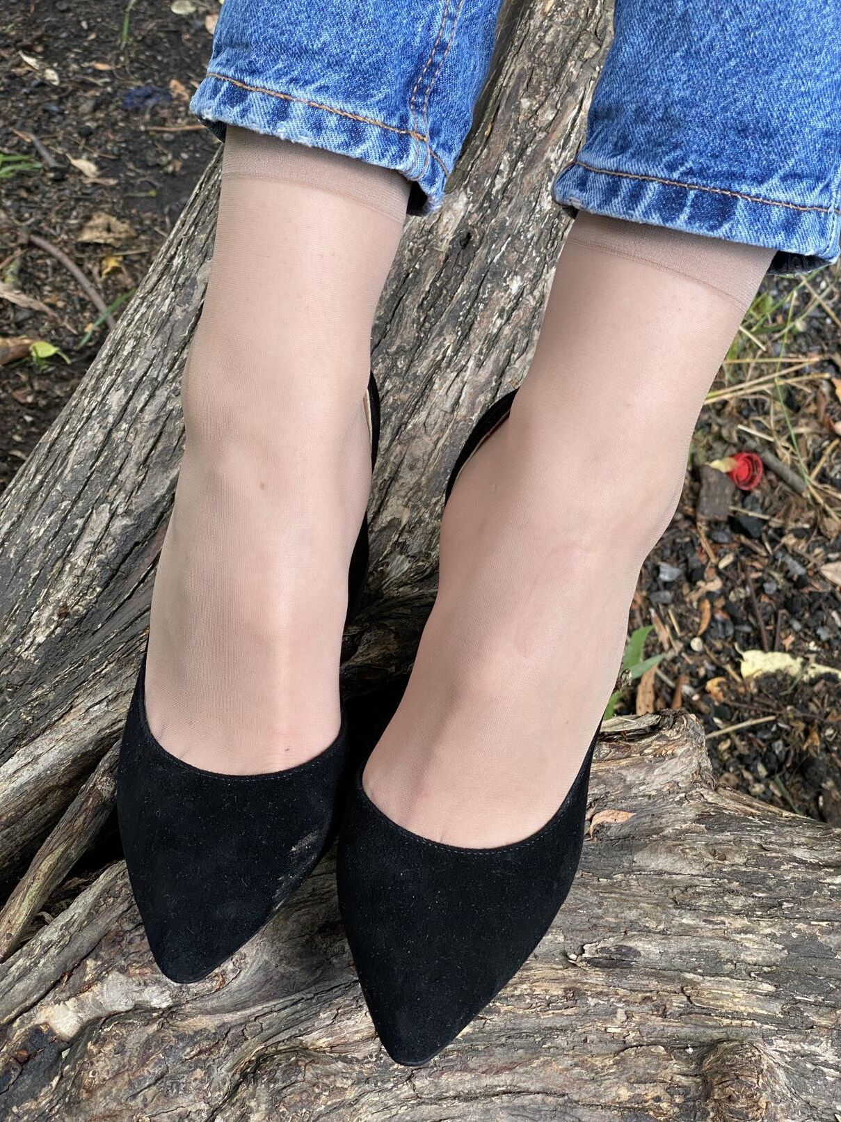 Ex petite amie dans des chaussettes en nylon nues