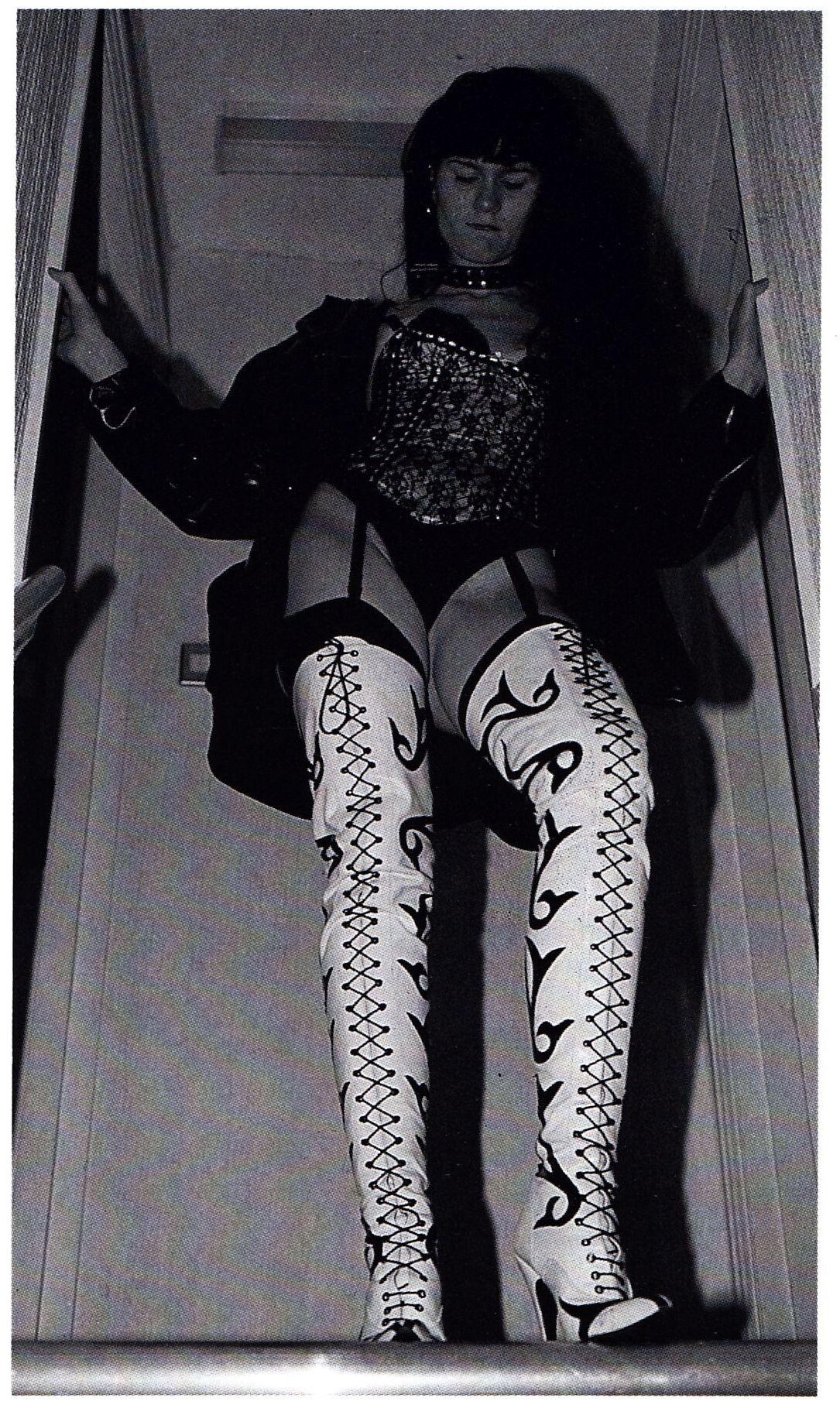 Revistas brilhantes, fetiche vintage, PVC, borracha, femdom