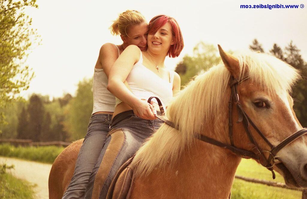 PONY RIDING 