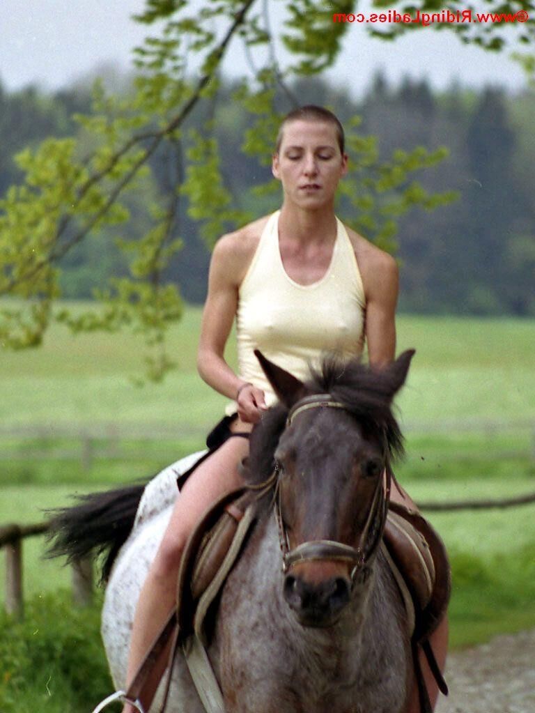 PONY RIDING 
