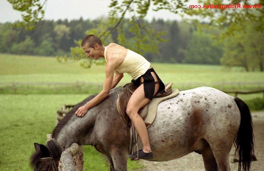PONY RIDING 