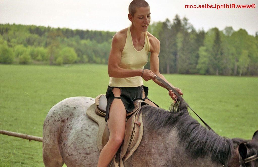 PONY RIDING 