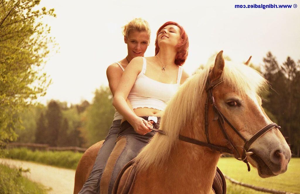 PONY RIDING 