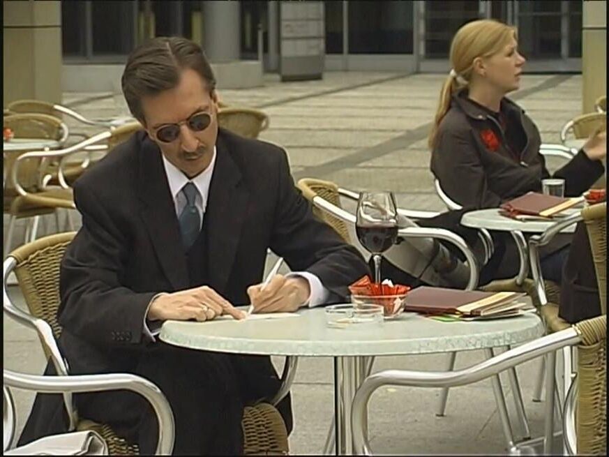 Master Costello à une date chaude
