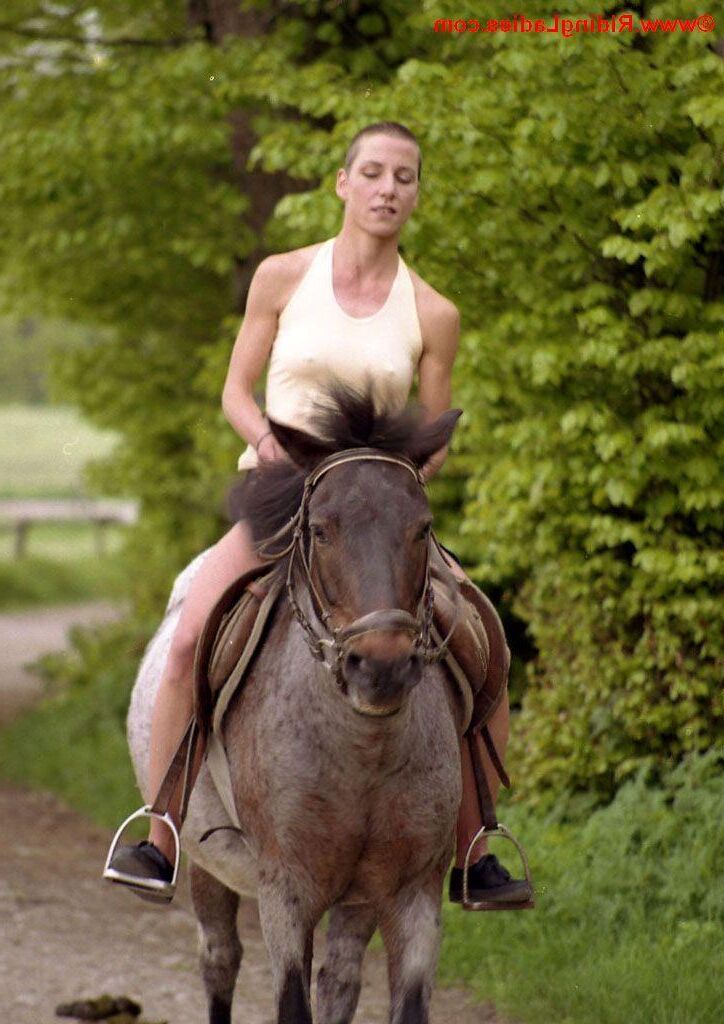 PONY RIDING 