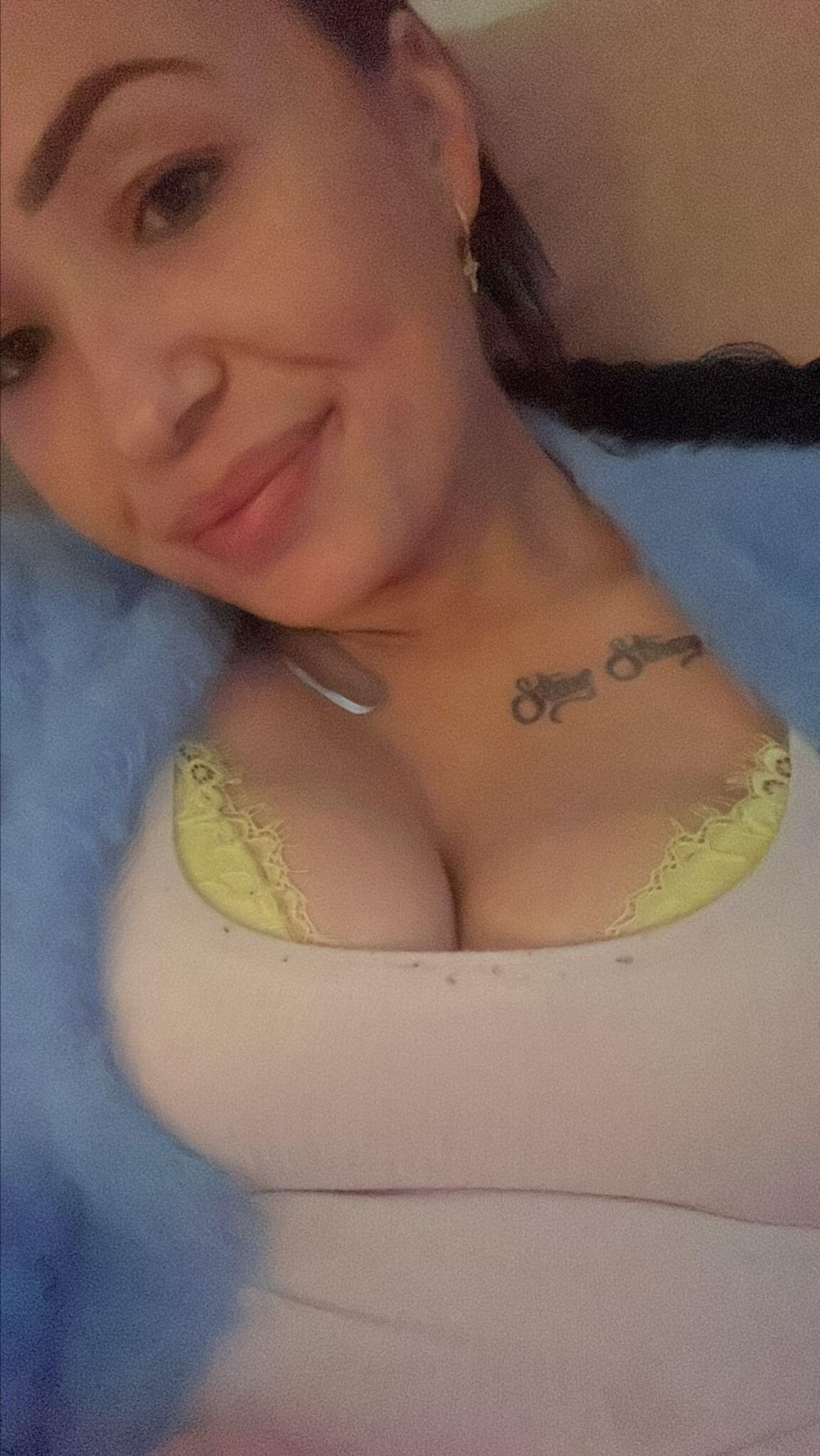 Titjob or blowjob ? Comment