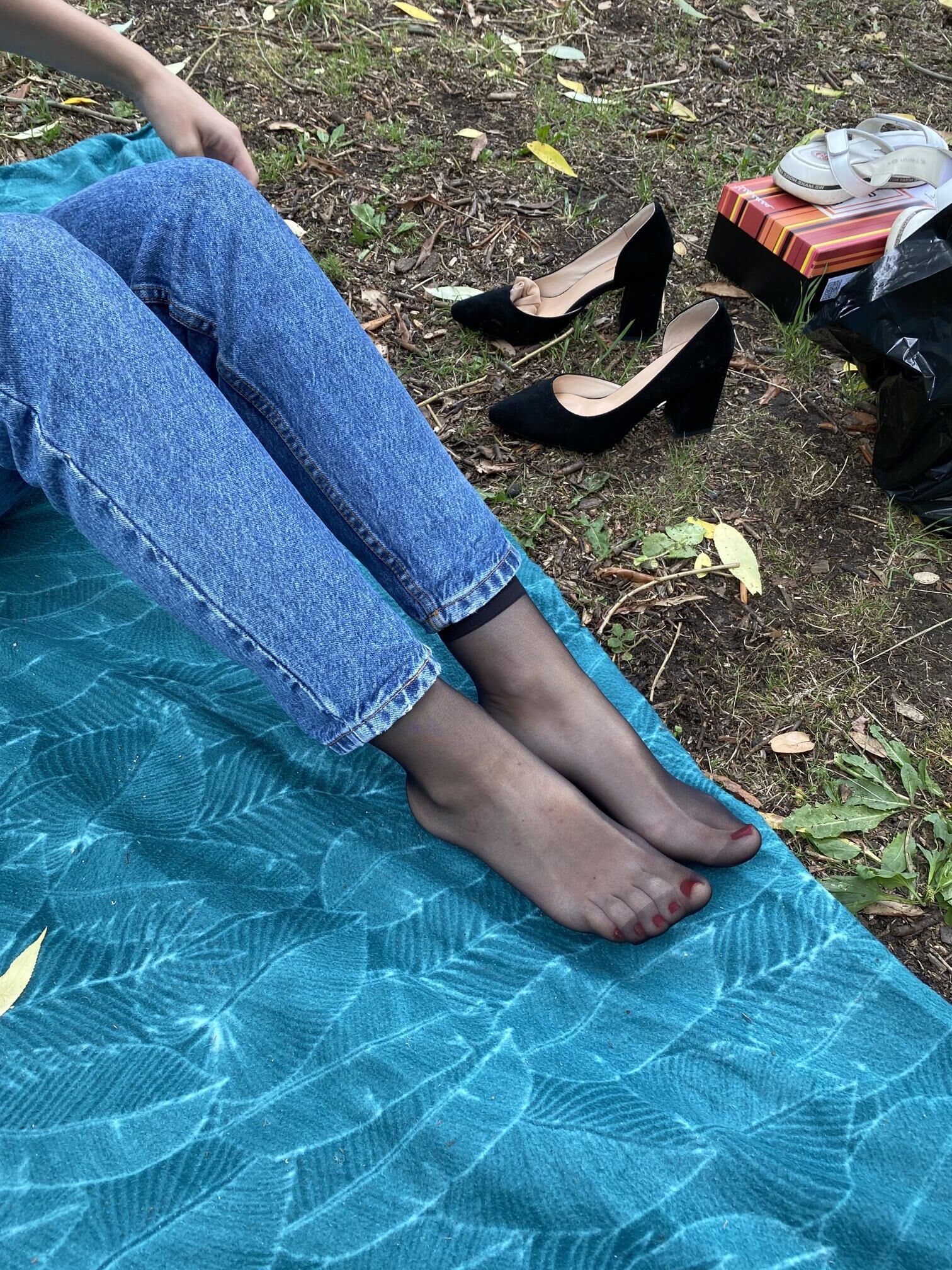 ex novia en calcetines de nylon negro