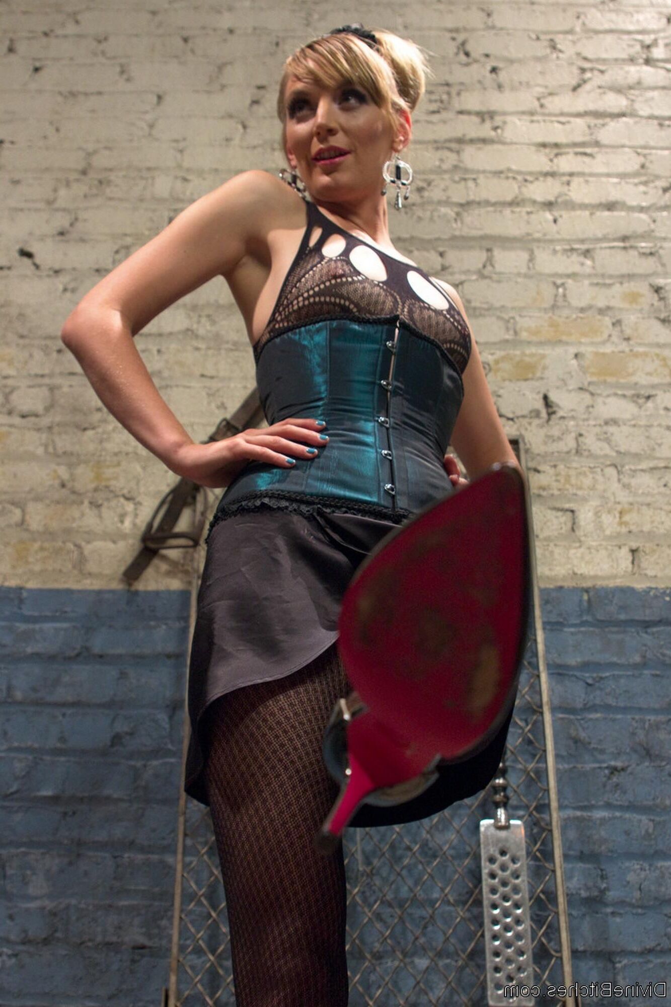 .. Mona Wales, Lorelei Lee (Femdom)