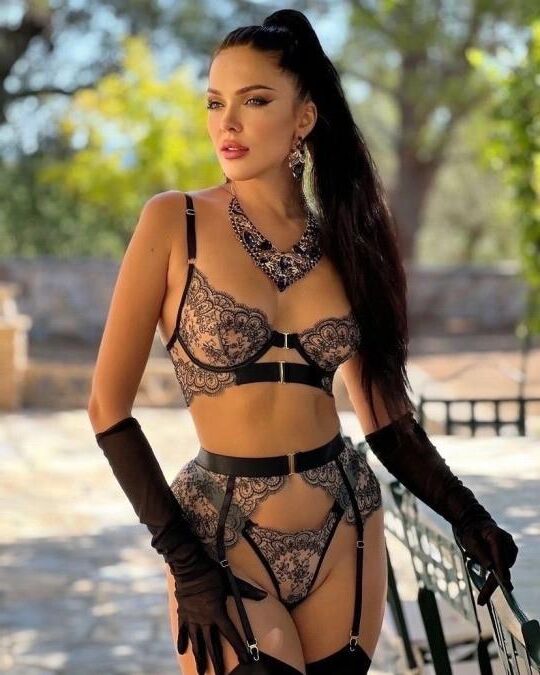 Lingerie Babes 