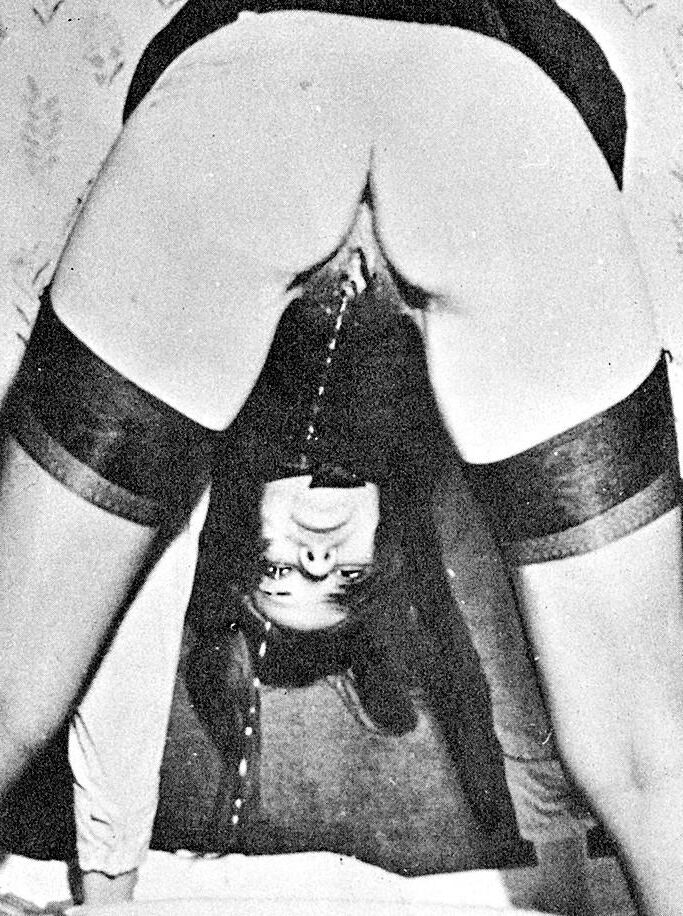 Vintage Pissing