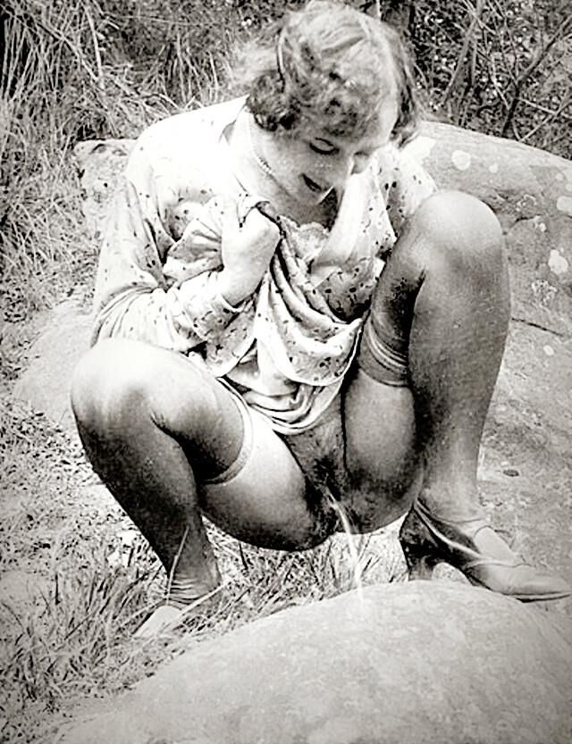 Vintage Pissing
