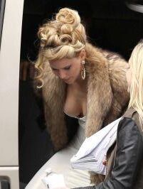 Braless 