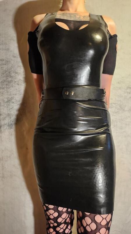 Leather and latex ladies 