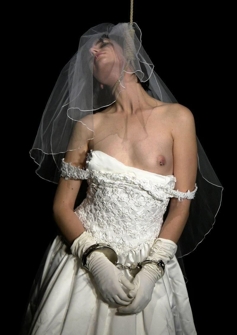 Bondage Brides Pt。
