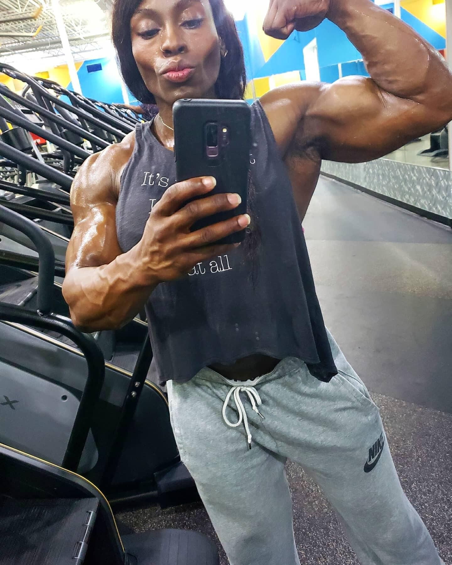 Random Muscle Girls 