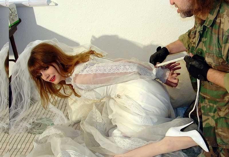 Bondage Brides Pt。