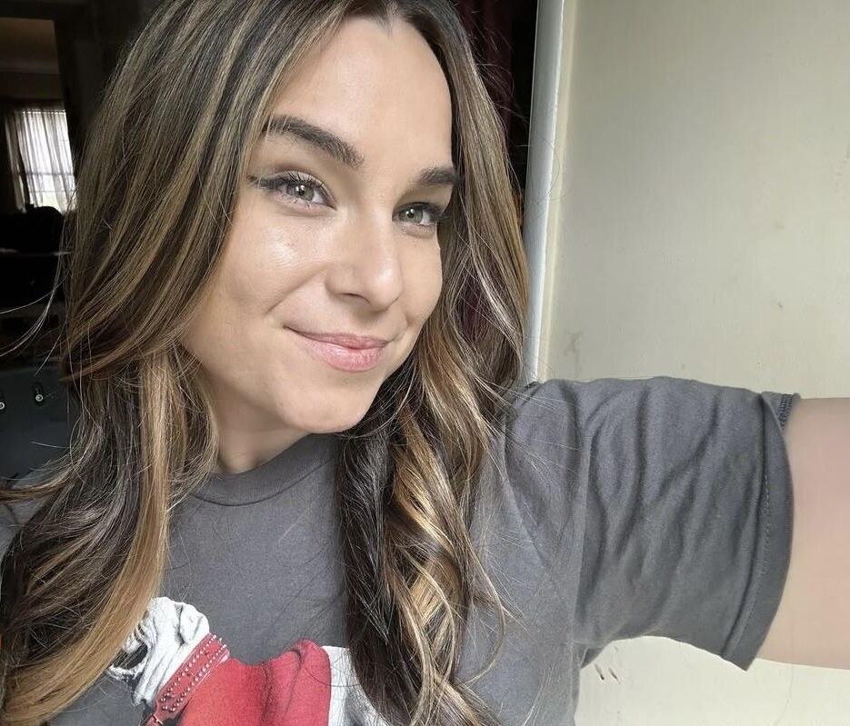 yo new influencer Kelly goes wild