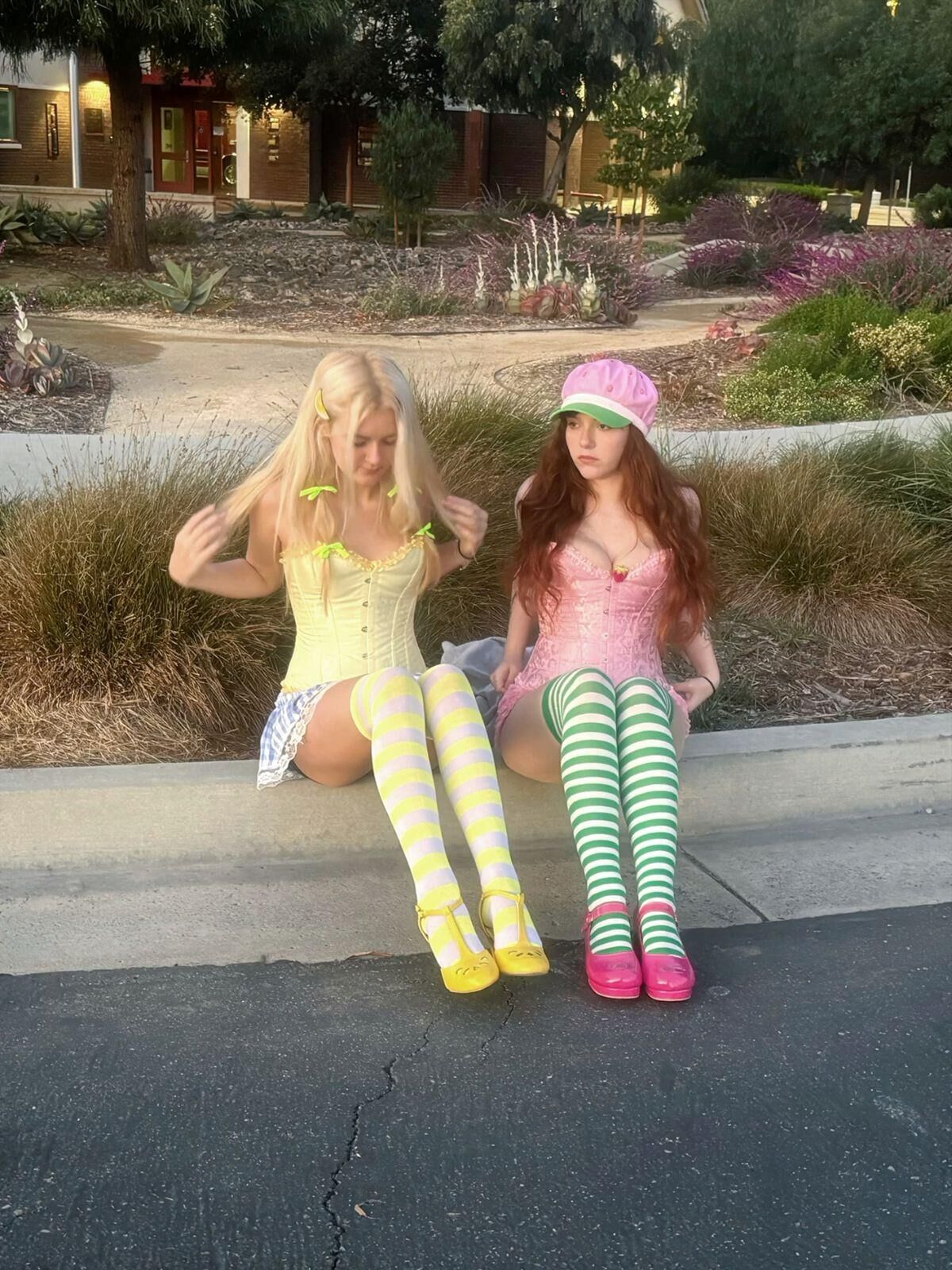 Sexy Leggy Girls 
