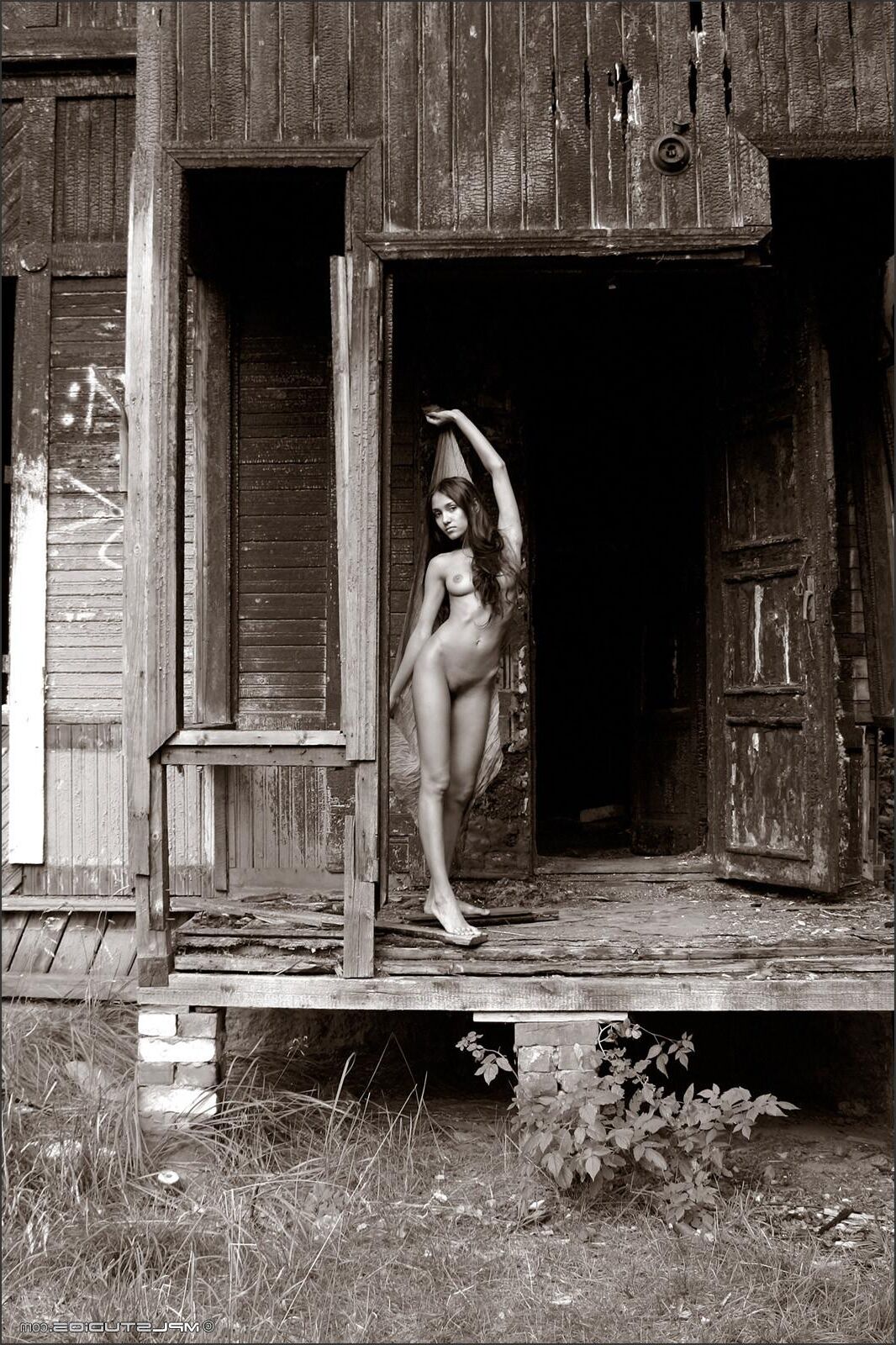 Kamilla russian teen nude in black and white