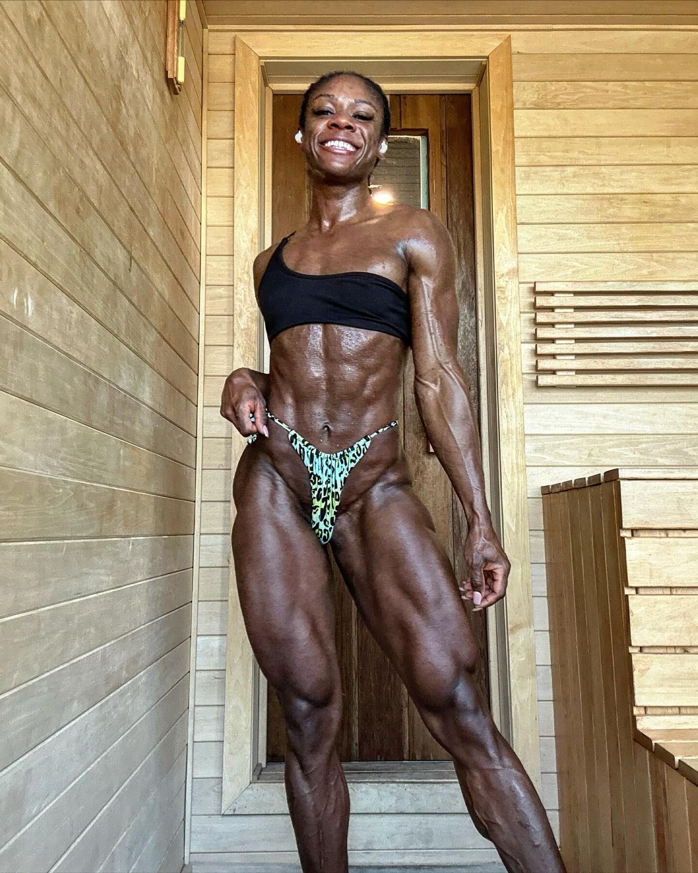 Random Muscle Girls 