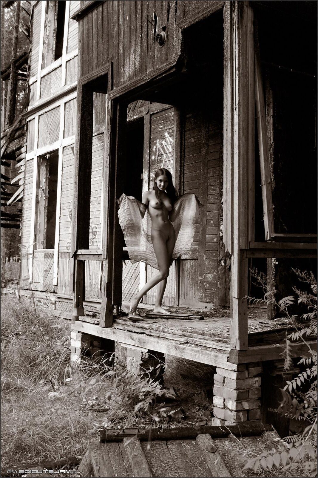 Kamilla russian teen nude in black and white