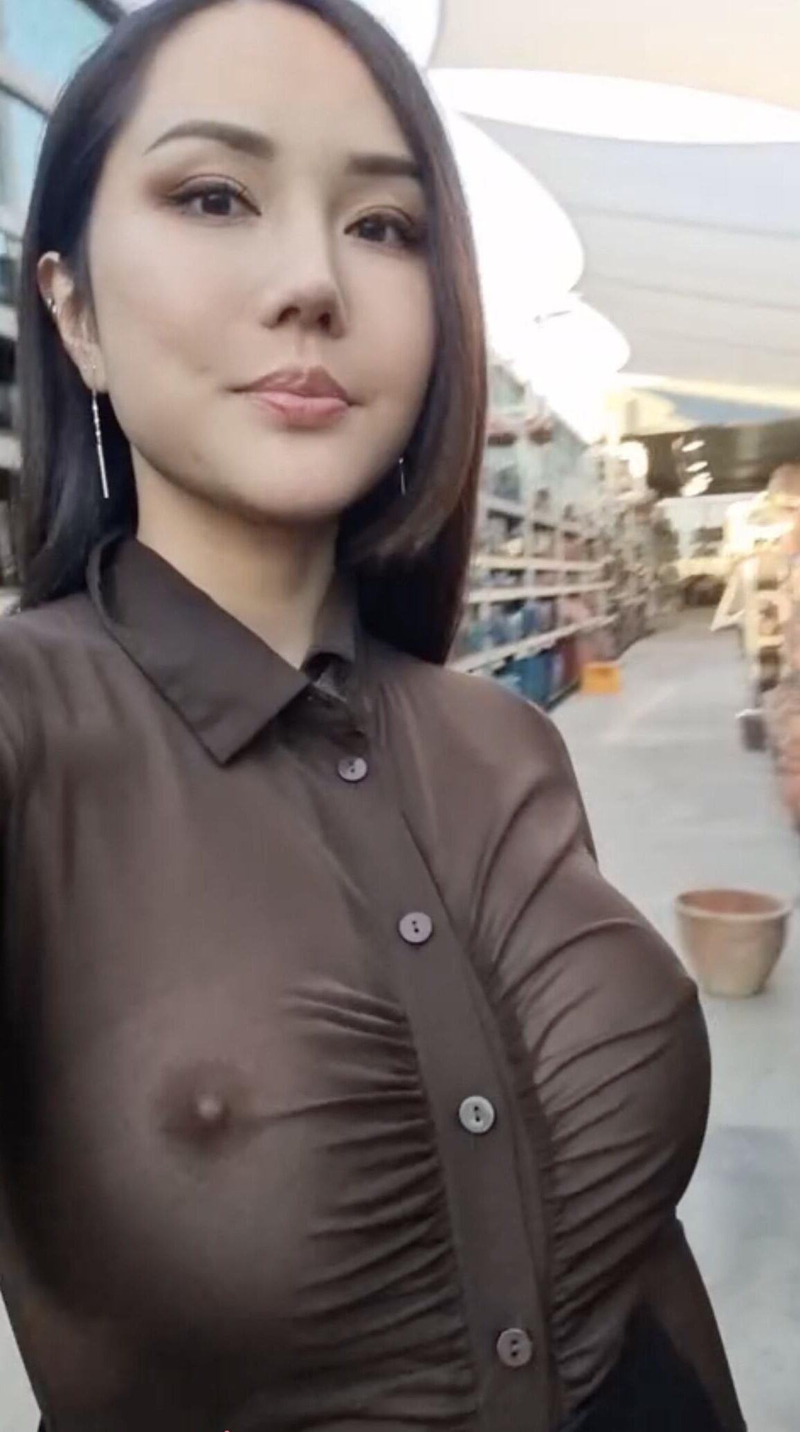 Ver a través y exhibicionista