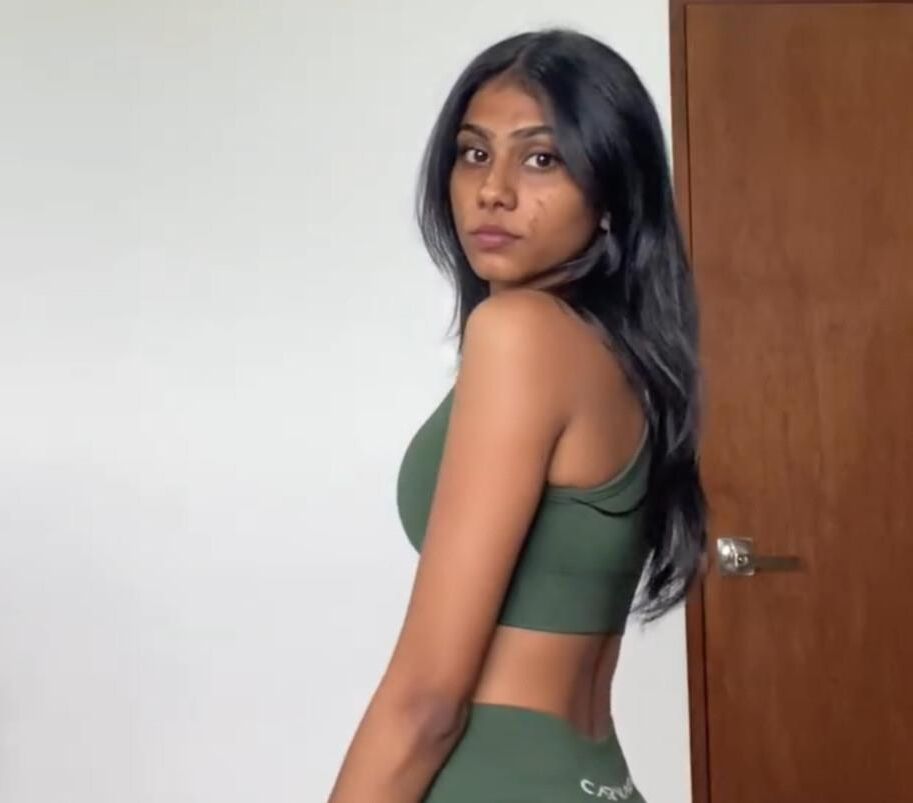 Ami in Norfolk Green.