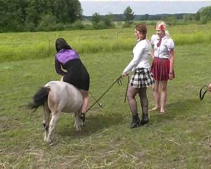 PONY RIDING 