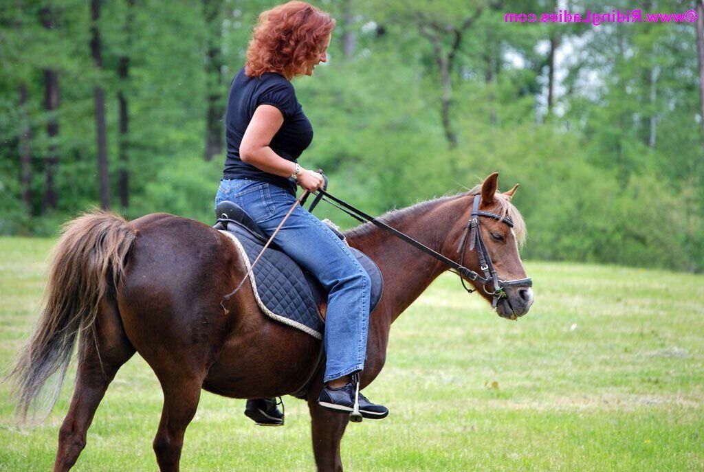 PONY RIDING 