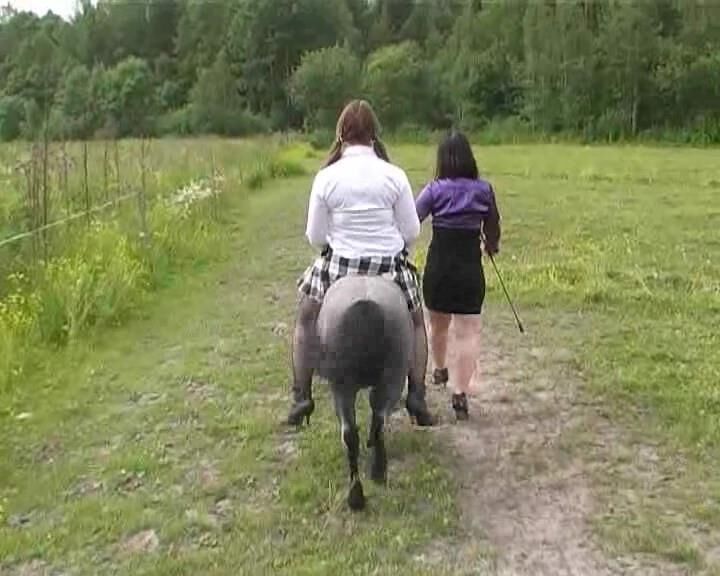 PONY RIDING 