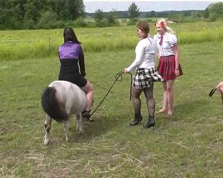 PONY RIDING 