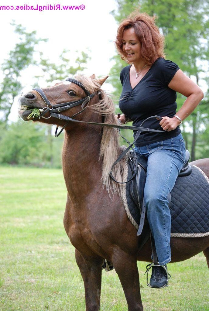 PONY RIDING 