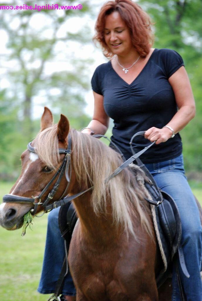 PONY RIDING 