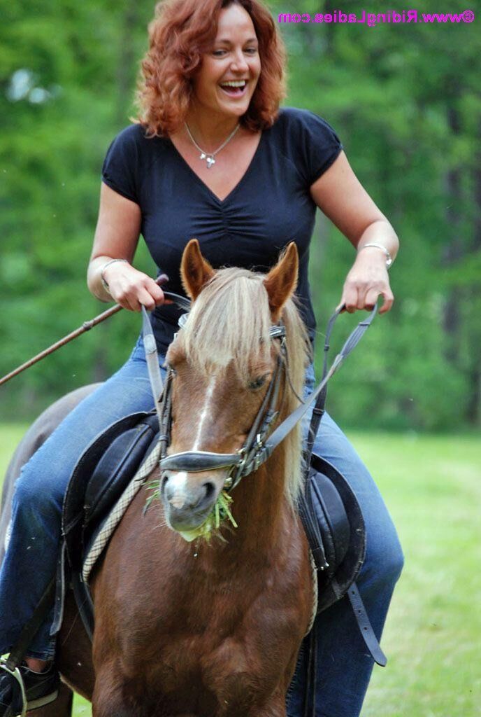 PONY RIDING 