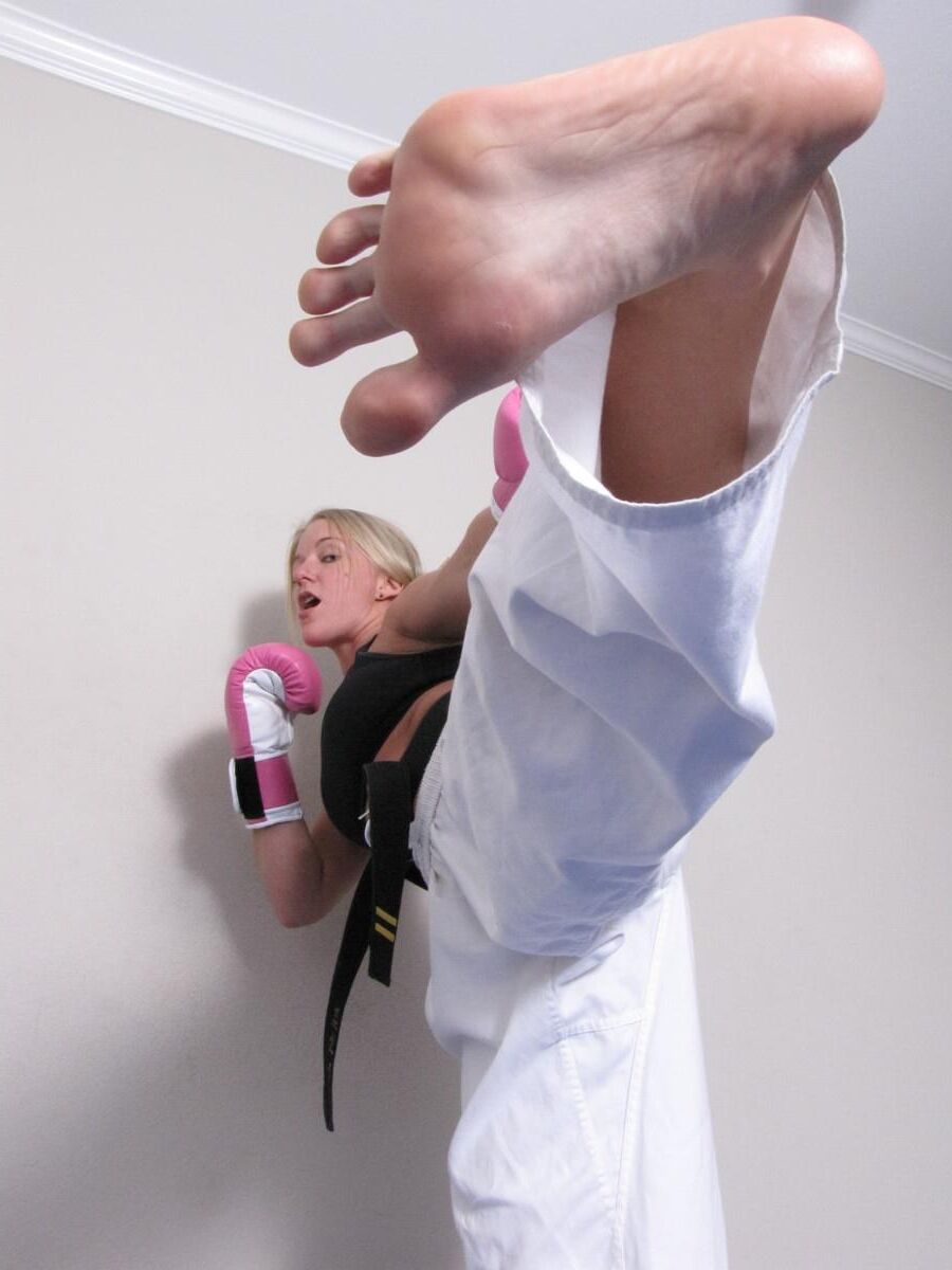 Dia Kick Box Dominatrix