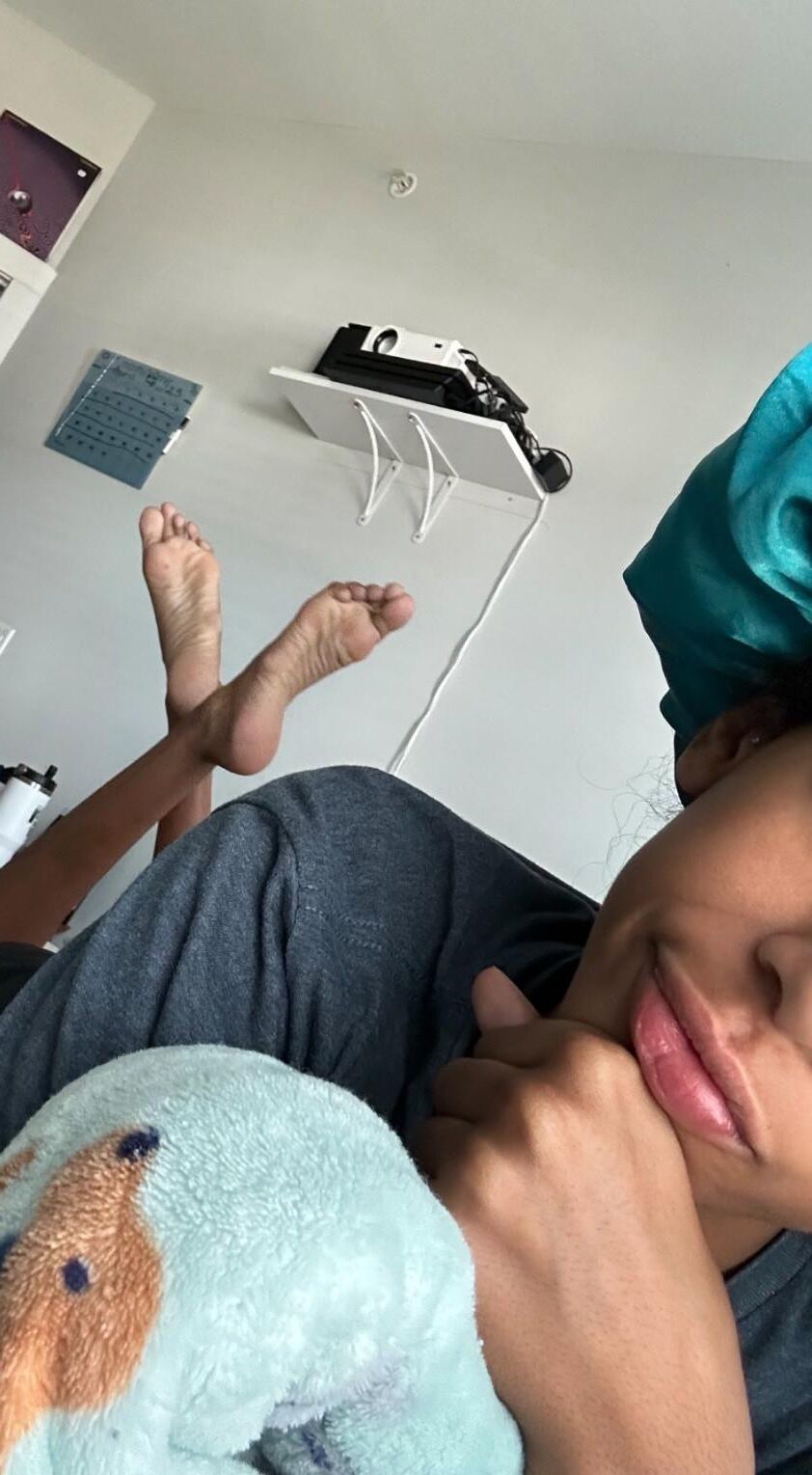 Kira Amazon Feet