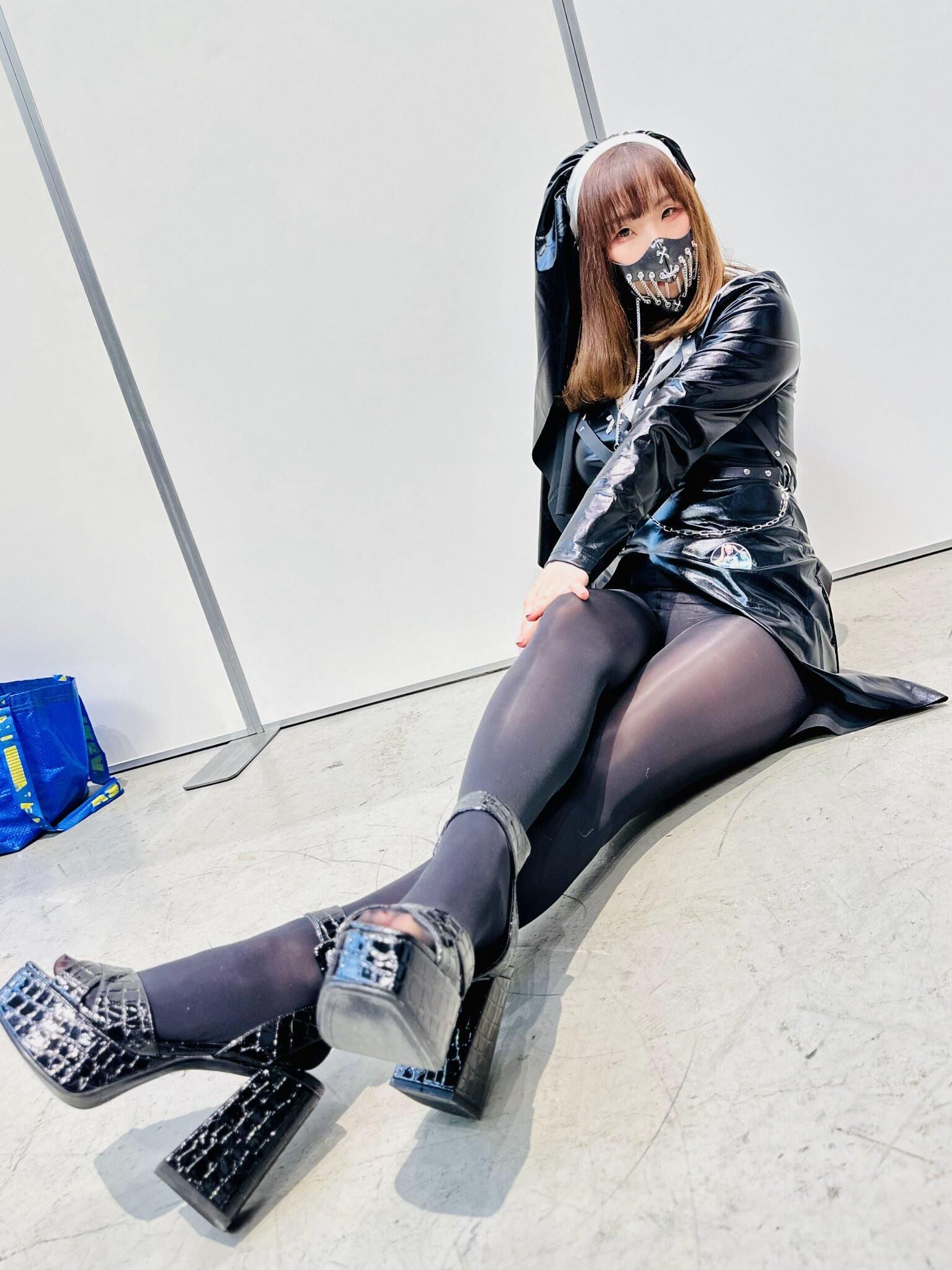 Asian, Lack, Nylons 