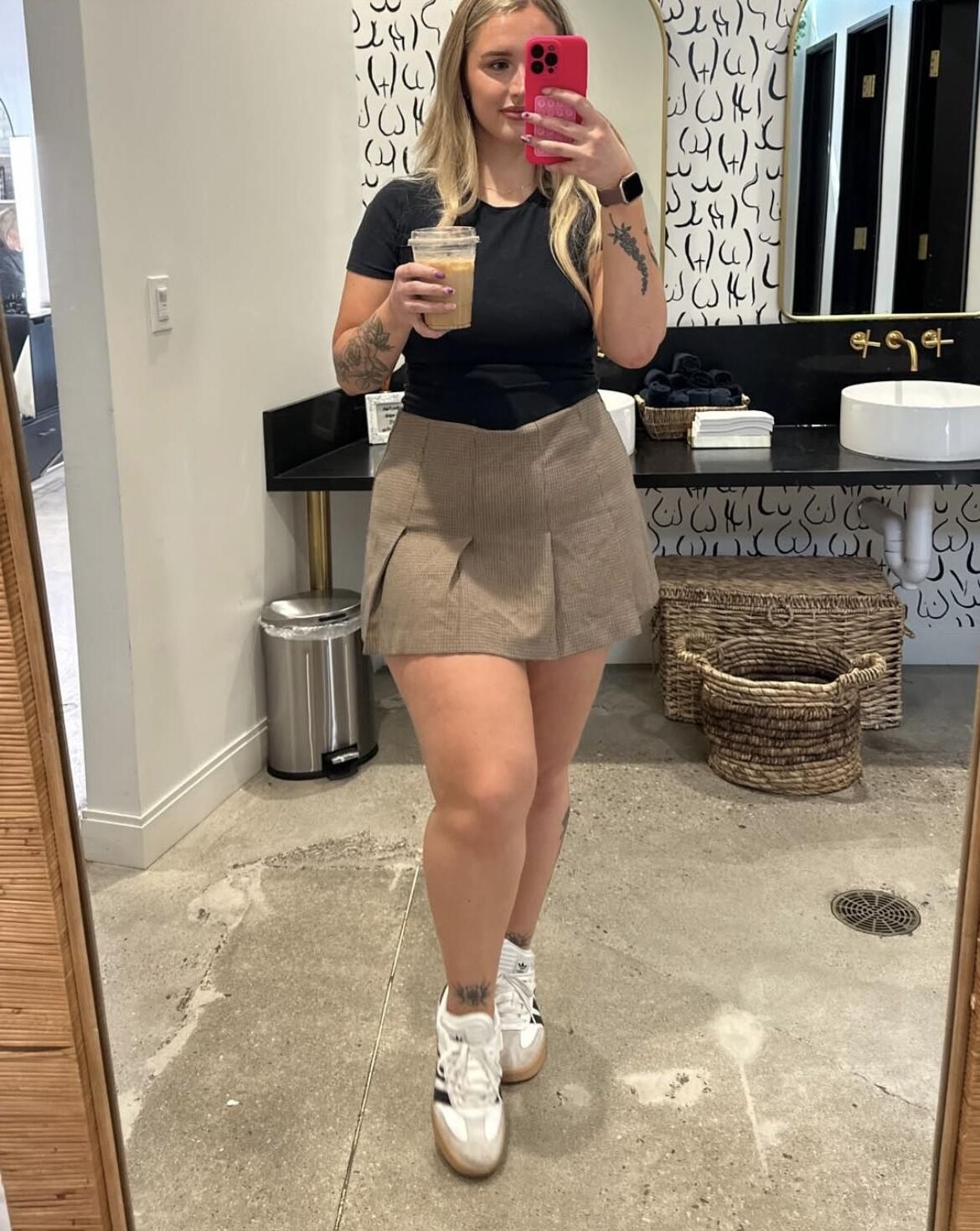 Sexy babe