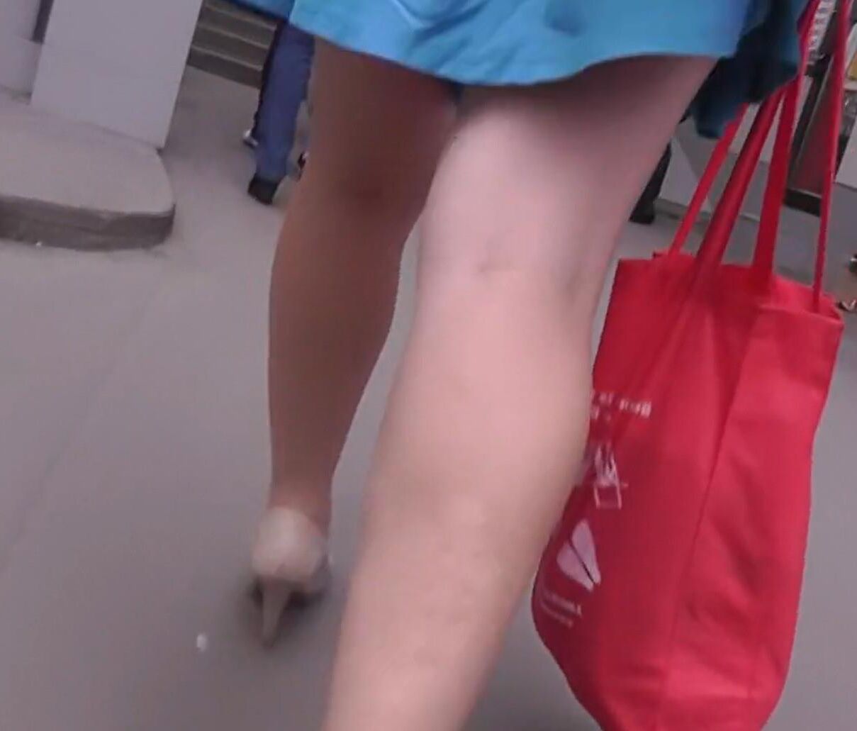 Upskirt in metro