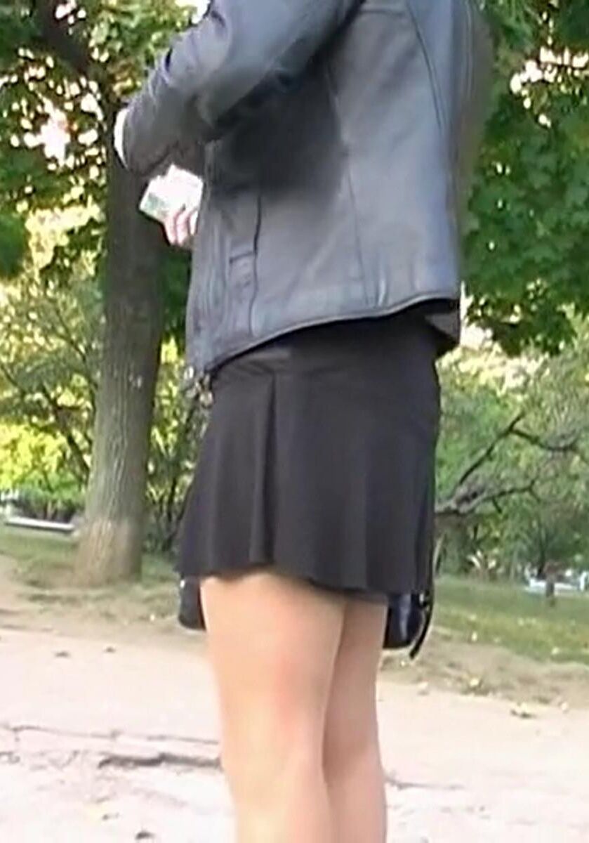 Upskirt Nacktyhose mit Cameltoe