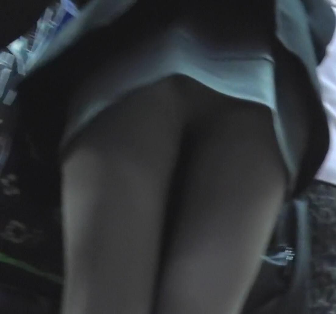 Upskirt girl in sexy heels