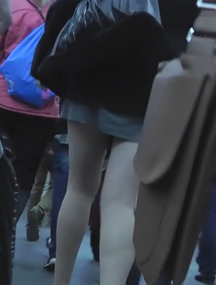 Upskirt girl in sexy heels