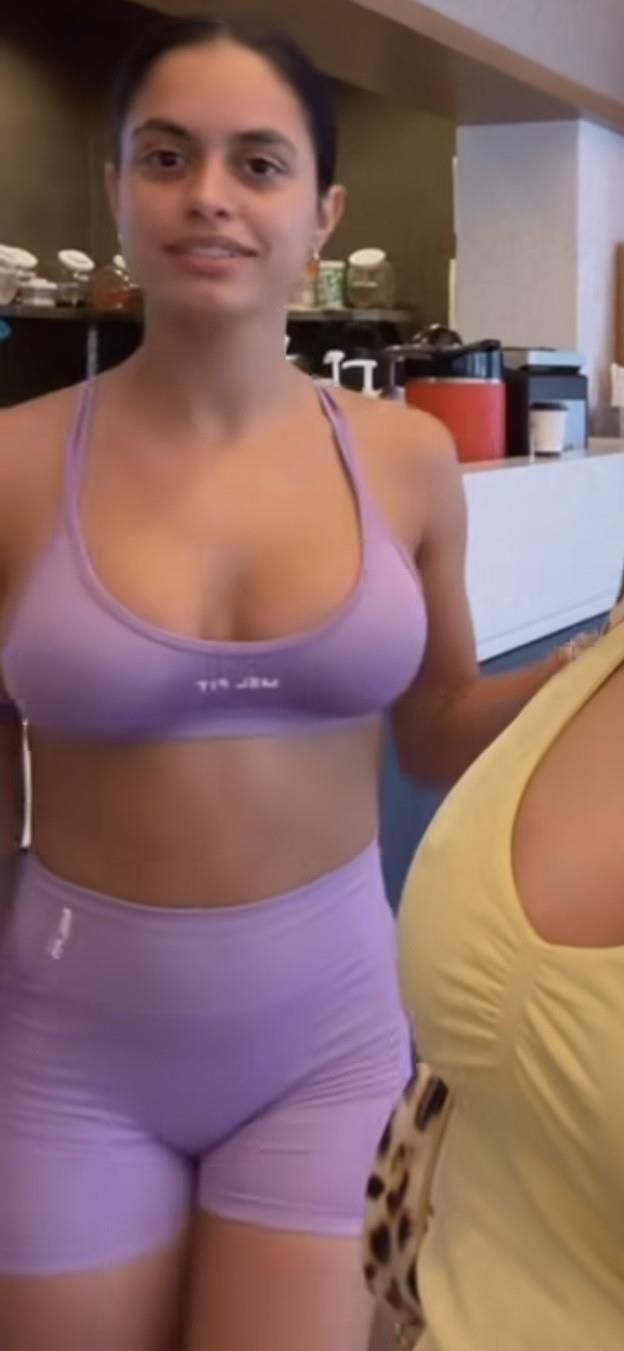 Sexy babe 