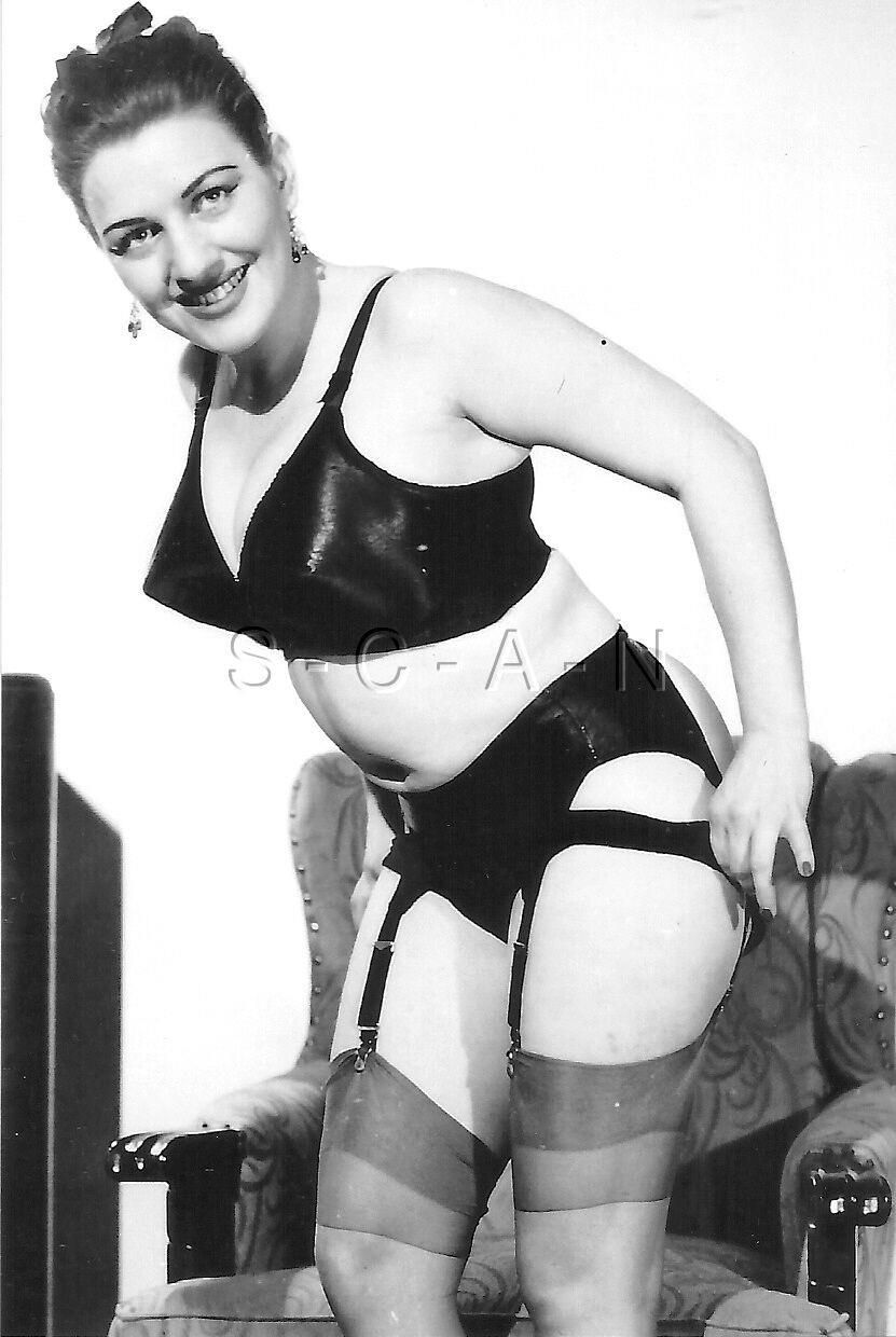 Vintage Nylon Girls 