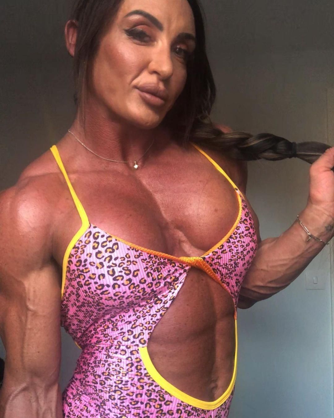 Random Muscle Girls 