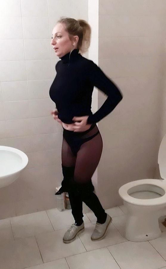 Amateurs in Pantyhose 