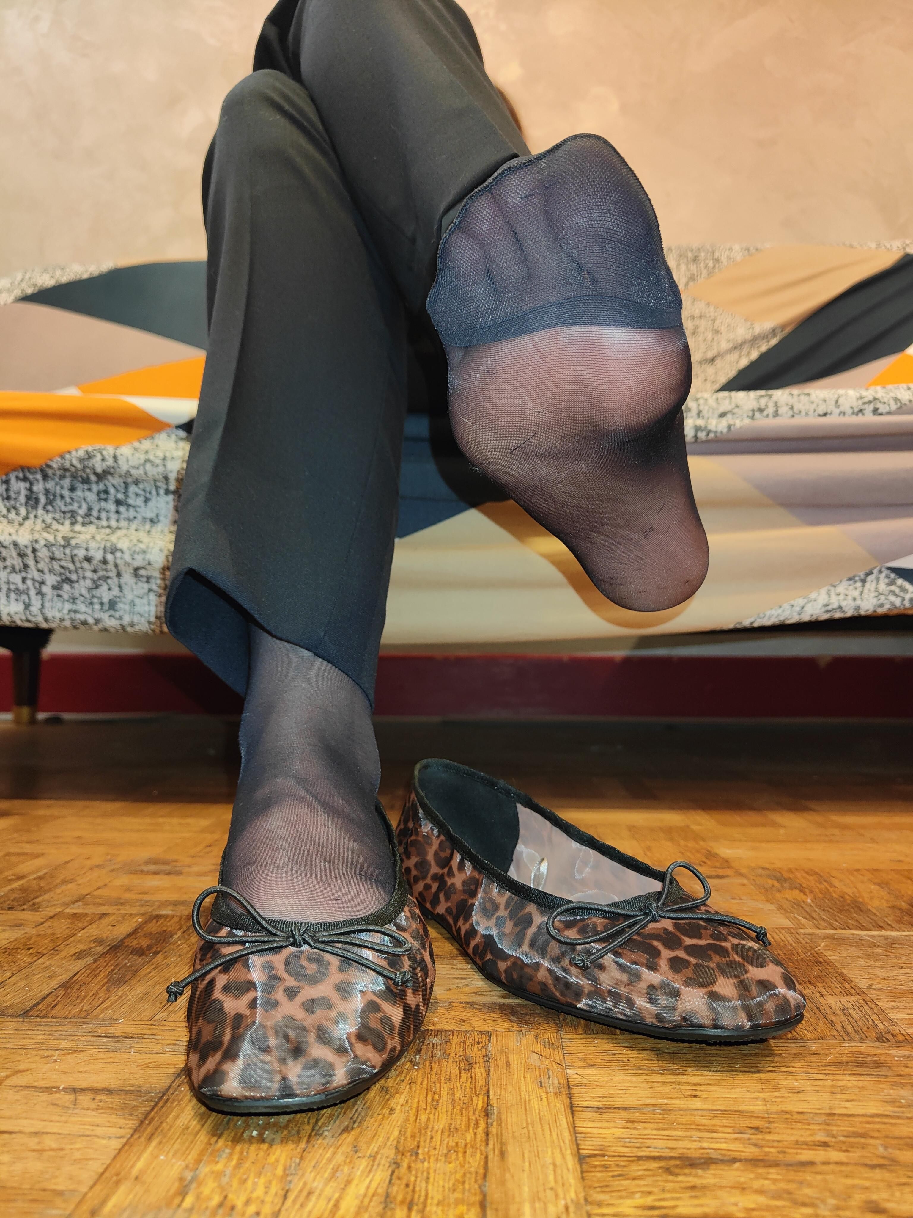 Nylon pantyhose feet soles ballerinas flat fetish